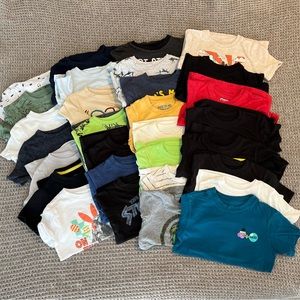 Lot of 30 3T t-shirts